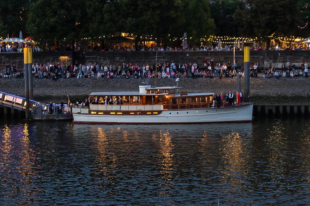 Hotelschiff Nedeva Bremen Dış mekan fotoğraf