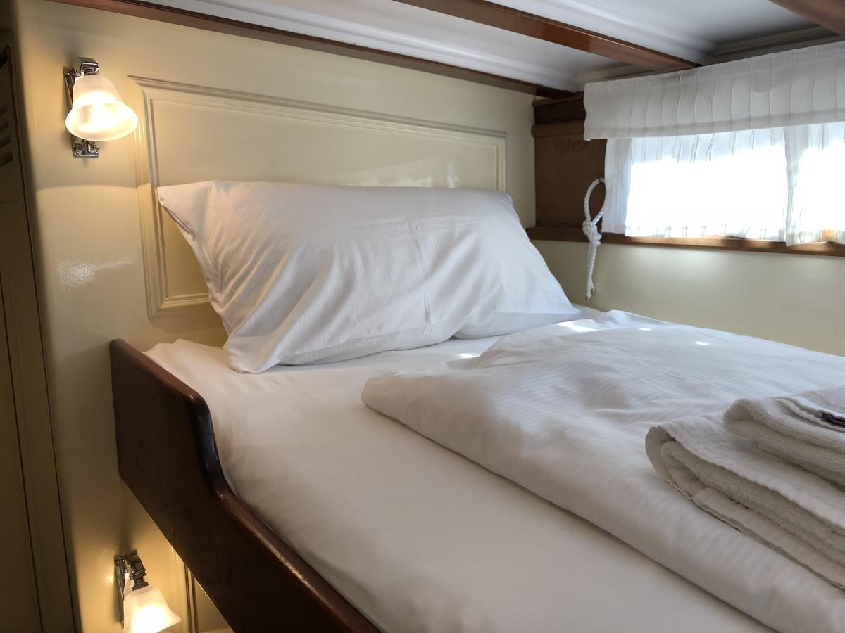 Hotelschiff Nedeva Bremen Dış mekan fotoğraf